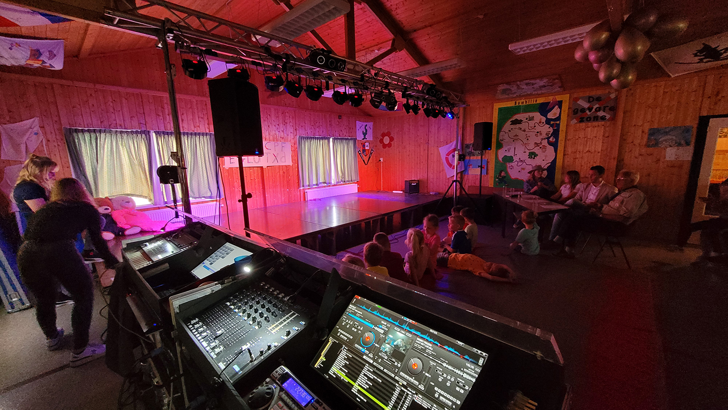 DJ show op maat inclusief licht en geluid in de Randstad